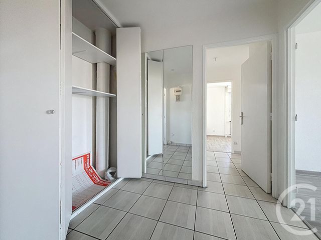Appartement F5 à vendre - 5 pièces - 83,60 m2 - Sochaux - 25 - FRANCHE-COMTE