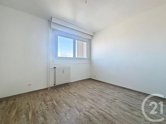 Appartement F5 à vendre - 5 pièces - 83,60 m2 - Sochaux - 25 - FRANCHE-COMTE