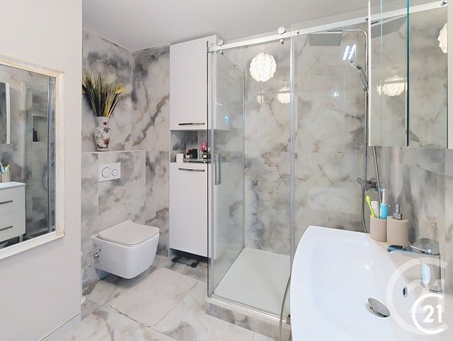 Appartement F5 &agrave; vendre - 5 pi&egrave;ces - 111,07 m2 - Montbeliard - 25 - FRANCHE-COMTE