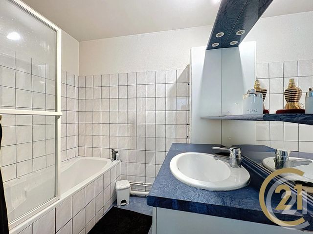 Appartement F9 à vendre - 4 pièces - 93,01 m2 - Montbeliard - 25 - FRANCHE-COMTE