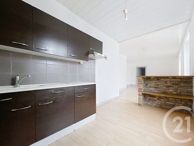 Appartement F3 à louer - 3 pièces - 75,72 m2 - Audincourt - 25 - FRANCHE-COMTE