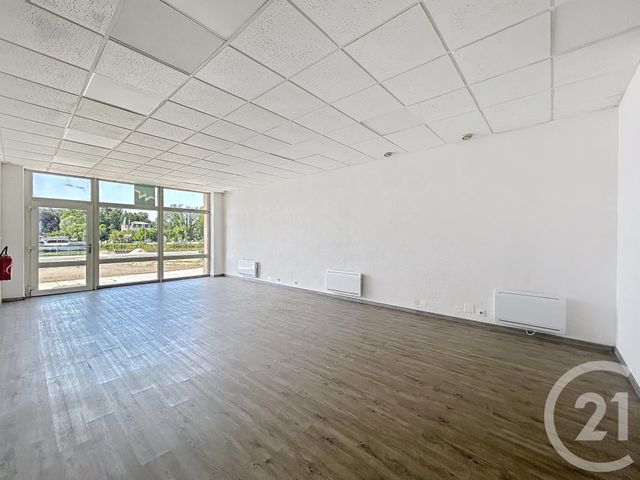 Local commercial à louer - 70.0 m2 - 25 - Doubs