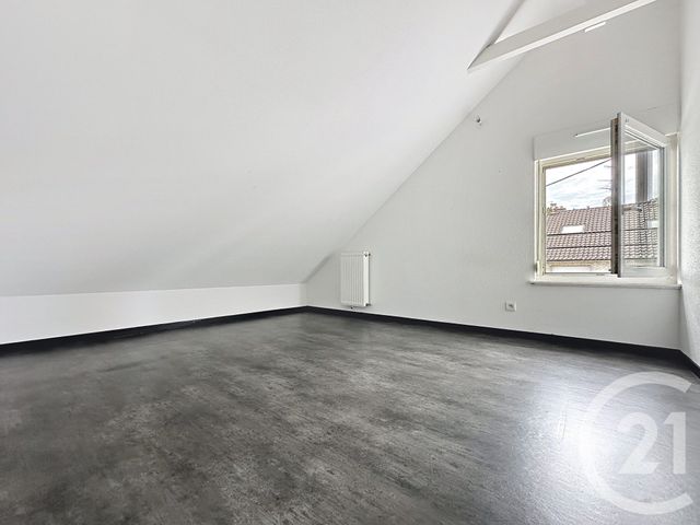 Appartement F3 à louer - 3 pièces - 70 m2 - Chatenois Les Forges - 90 - FRANCHE-COMTE