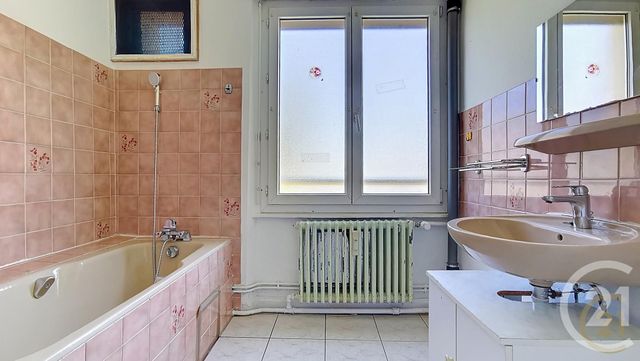 Appartement F3 à vendre - 3 pièces - 63,08 m2 - Lure - 70 - FRANCHE-COMTE