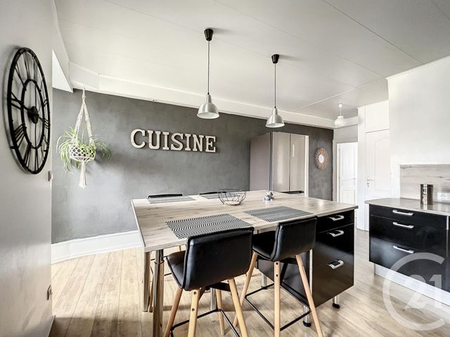 Appartement F6 à vendre - 6 pièces - 138,60 m2 - Hericourt - 70 - FRANCHE-COMTE