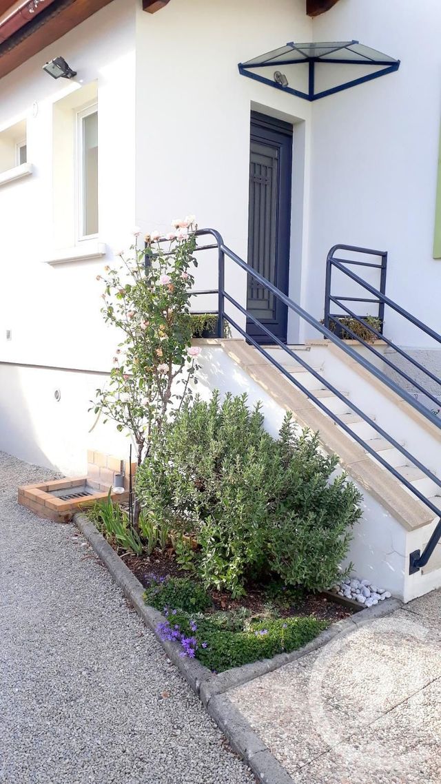 Maison &agrave; louer - 4 pi&egrave;ces - 92 m2 - Audincourt - 25 - FRANCHE-COMTE