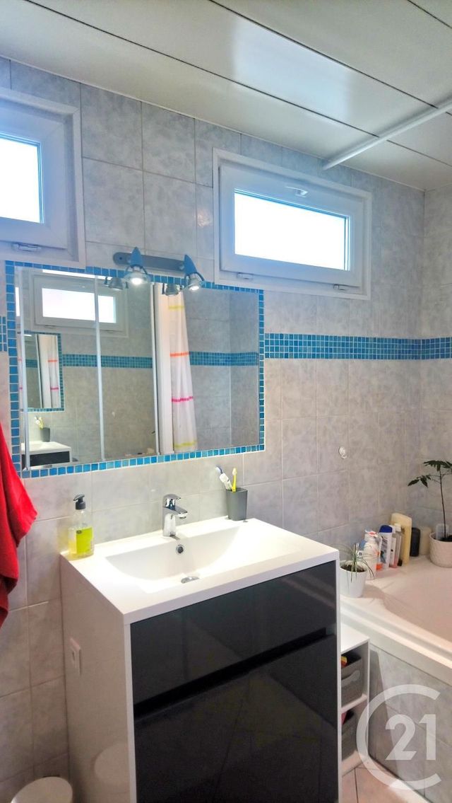 Maison &agrave; louer - 4 pi&egrave;ces - 92 m2 - Audincourt - 25 - FRANCHE-COMTE