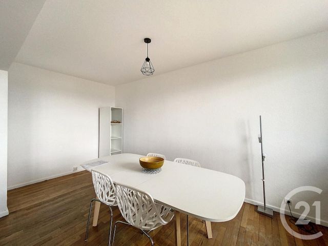 Appartement F4 &agrave; louer - 4 pi&egrave;ces - 88 m2 - Sochaux - 25 - FRANCHE-COMTE