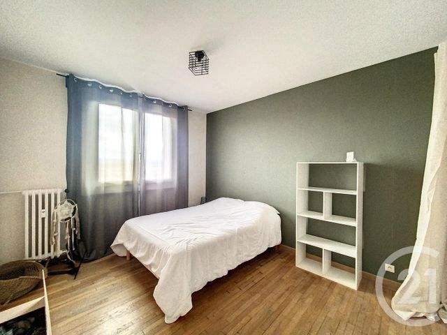 Appartement F4 &agrave; louer - 4 pi&egrave;ces - 88 m2 - Sochaux - 25 - FRANCHE-COMTE