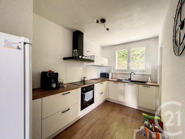 Appartement F4 &agrave; louer - 4 pi&egrave;ces - 88 m2 - Sochaux - 25 - FRANCHE-COMTE