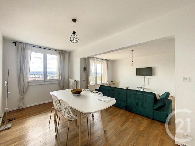 Appartement F4 &agrave; louer - 4 pi&egrave;ces - 88 m2 - Sochaux - 25 - FRANCHE-COMTE