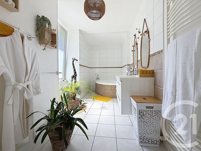 Appartement F5 &agrave; vendre - 4 pi&egrave;ces - 126 m2 - Valentigney - 25 - FRANCHE-COMTE