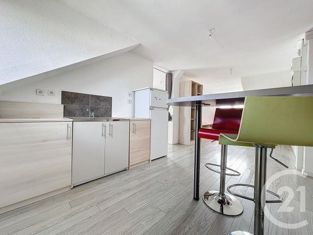 Appartement F2 &agrave; louer - 2 pi&egrave;ces - 35 m2 - Montbeliard - 25 - FRANCHE-COMTE