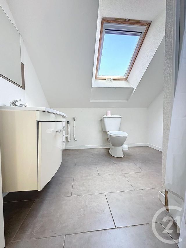 Appartement F2 &agrave; louer - 2 pi&egrave;ces - 35 m2 - Montbeliard - 25 - FRANCHE-COMTE