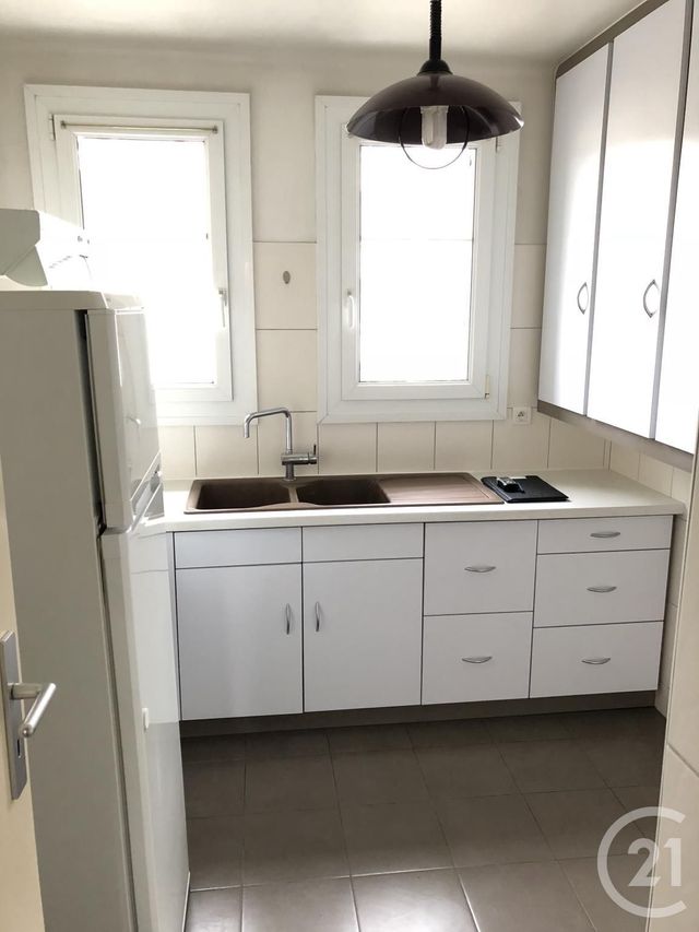 Appartement F3 &agrave; louer - 3 pi&egrave;ces - 53 m2 - Montbeliard - 25 - FRANCHE-COMTE