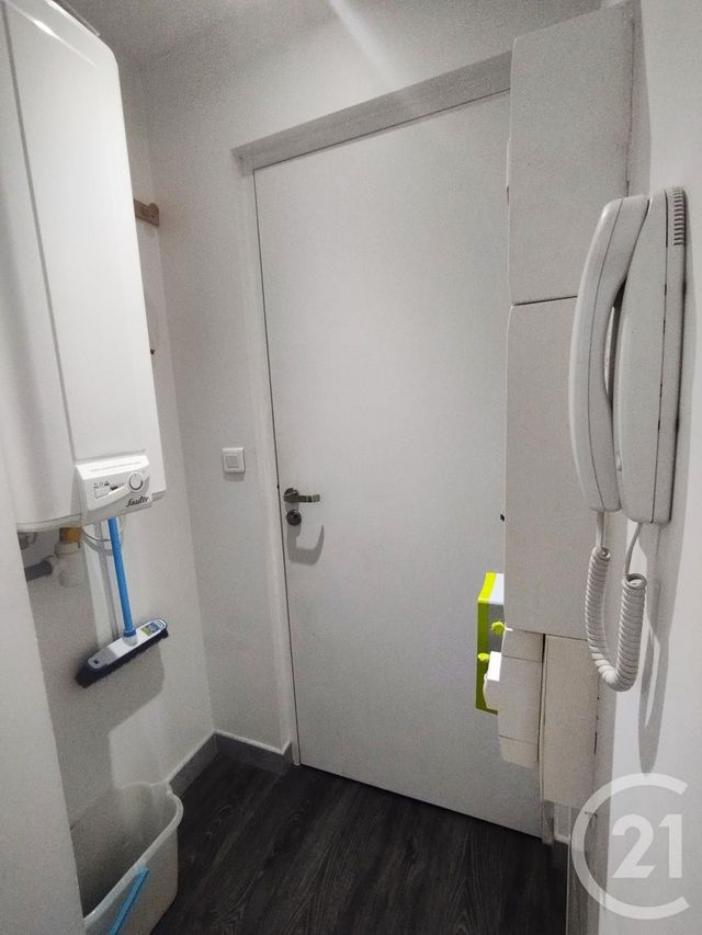 Appartement Studio &agrave; louer - 1 pi&egrave;ce - 18 m2 - Montbeliard - 25 - FRANCHE-COMTE