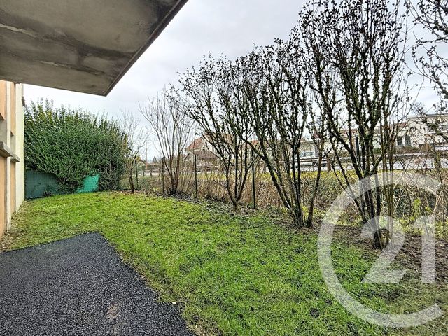 Maison à louer - 5 pièces - 80 m2 - Fesches Le Chatel - 25 - FRANCHE-COMTE