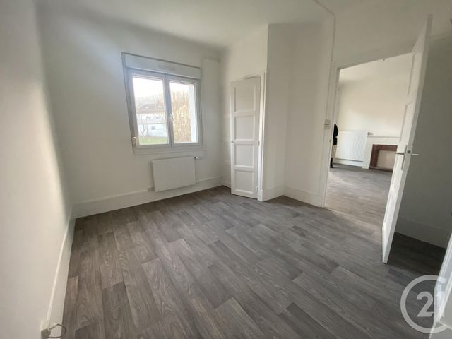 Appartement F4 &agrave; louer - 4 pi&egrave;ces - 77 m2 - Grand Charmont - 25 - FRANCHE-COMTE