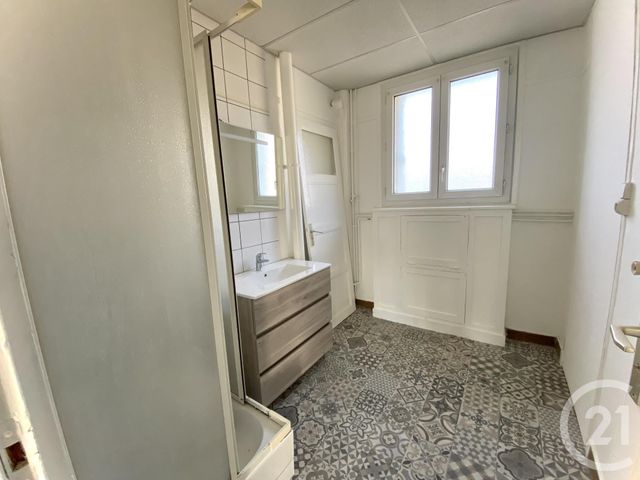 Appartement F4 &agrave; louer - 4 pi&egrave;ces - 77 m2 - Grand Charmont - 25 - FRANCHE-COMTE