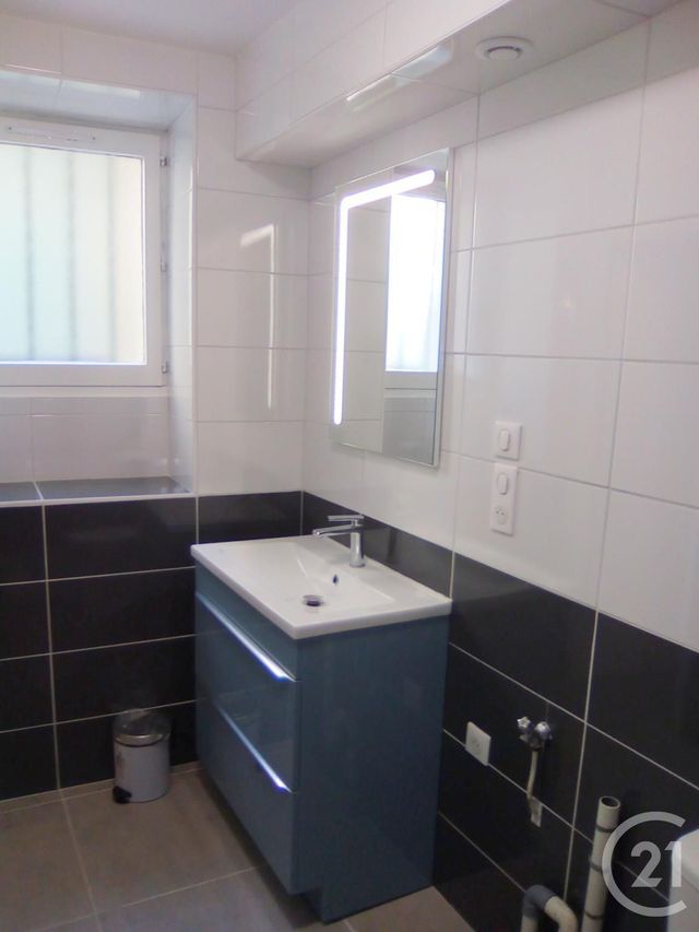 Appartement F2 &agrave; louer - 2 pi&egrave;ces - 40,16 m2 - Montbeliard - 25 - FRANCHE-COMTE