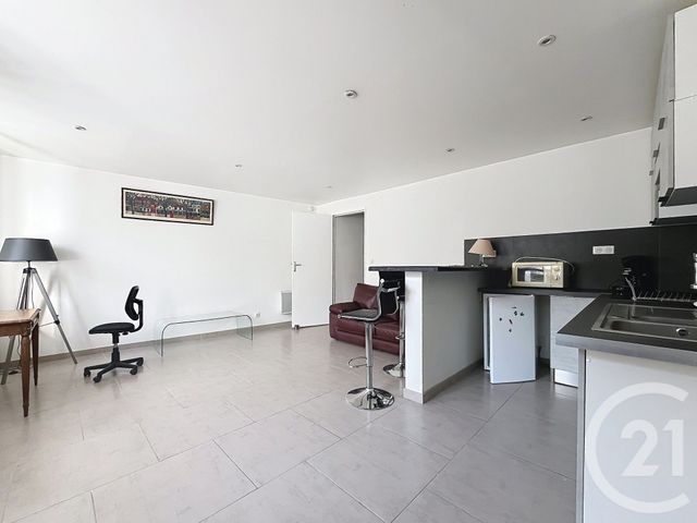 Appartement F2 &agrave; louer - 2 pi&egrave;ces - 40,16 m2 - Montbeliard - 25 - FRANCHE-COMTE