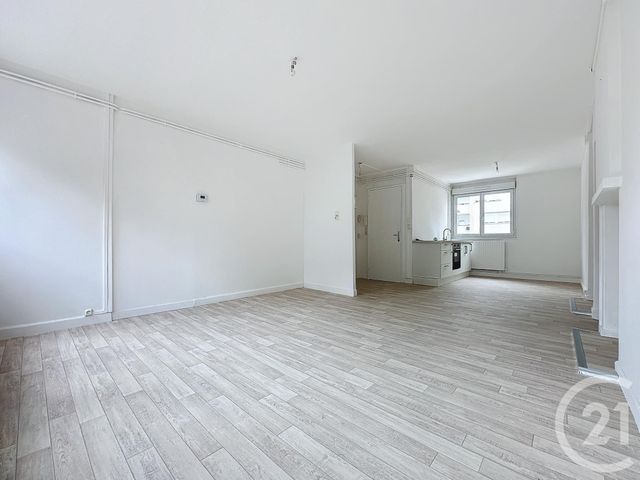 Appartement F5 à louer - 5 pièces - 79 m2 - Montbeliard - 25 - FRANCHE-COMTE