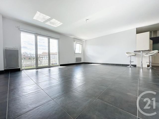 Appartement F4 &agrave; louer - 4 pi&egrave;ces - 82 m2 - Audincourt - 25 - FRANCHE-COMTE