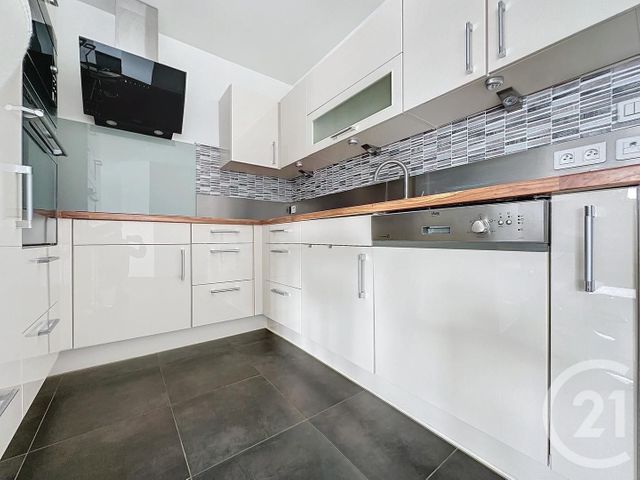 Appartement F4 &agrave; louer - 4 pi&egrave;ces - 82 m2 - Audincourt - 25 - FRANCHE-COMTE