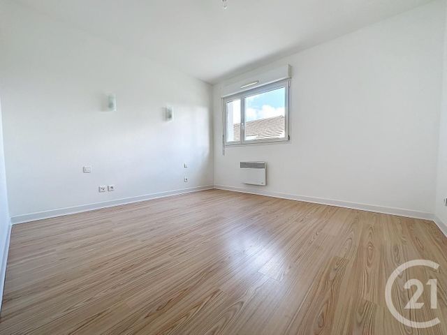 Appartement F4 &agrave; louer - 4 pi&egrave;ces - 82 m2 - Audincourt - 25 - FRANCHE-COMTE