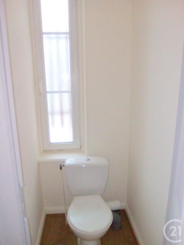 Maison &agrave; louer - 3 pi&egrave;ces - 60 m2 - Fesches Le Chatel - 25 - FRANCHE-COMTE