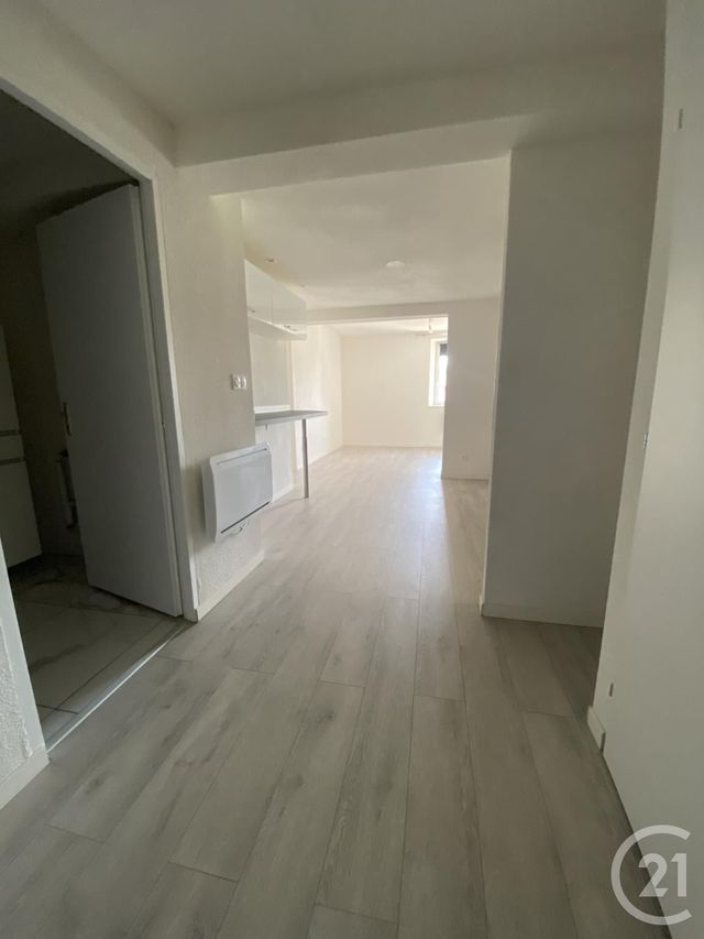 Appartement F3 &agrave; louer - 3 pi&egrave;ces - 60 m2 - Montbeliard - 25 - FRANCHE-COMTE