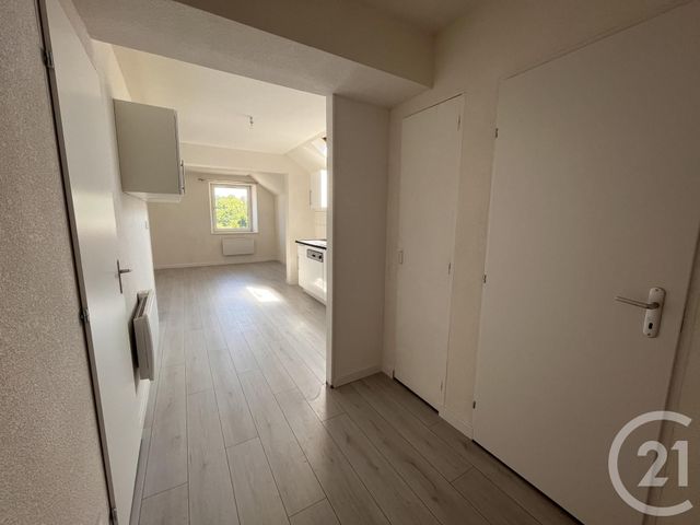 Appartement F3 &agrave; louer - 3 pi&egrave;ces - 60 m2 - Montbeliard - 25 - FRANCHE-COMTE