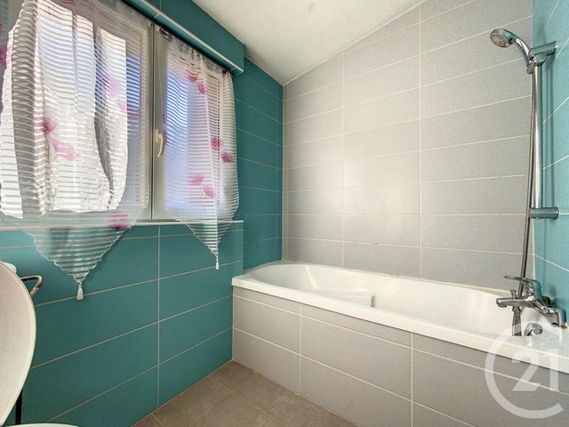 Appartement F3 &agrave; louer - 3 pi&egrave;ces - 50 m2 - Herimoncourt - 25 - FRANCHE-COMTE