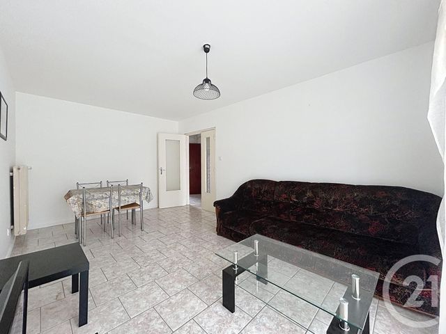 Appartement F4 &agrave; louer - 4 pi&egrave;ces - 78,16 m2 - Montbeliard - 25 - FRANCHE-COMTE