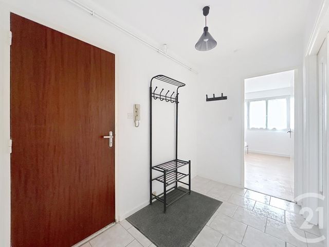 Appartement F4 &agrave; louer - 4 pi&egrave;ces - 78,16 m2 - Montbeliard - 25 - FRANCHE-COMTE