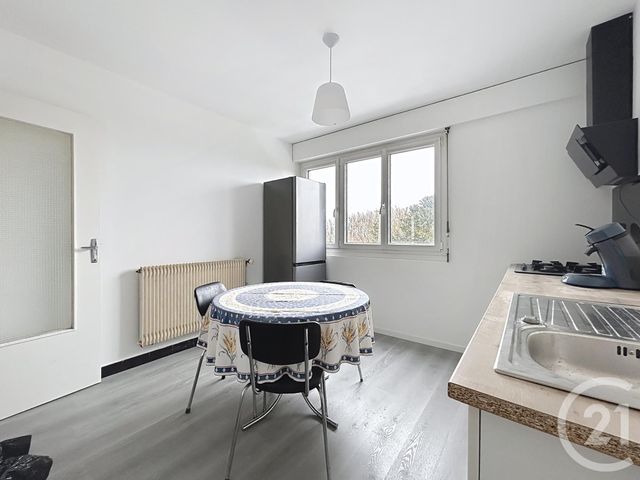 Appartement F4 &agrave; louer - 4 pi&egrave;ces - 78,16 m2 - Montbeliard - 25 - FRANCHE-COMTE