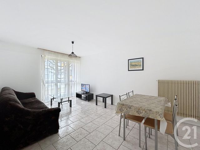 Appartement F4 &agrave; louer - 4 pi&egrave;ces - 78,16 m2 - Montbeliard - 25 - FRANCHE-COMTE