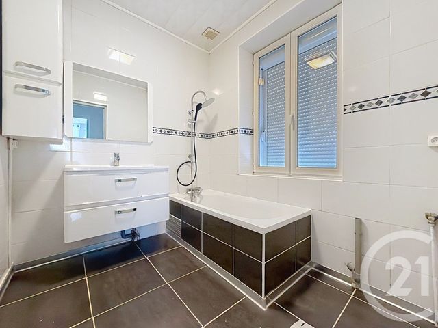 Appartement F4 &agrave; louer - 4 pi&egrave;ces - 77,30 m2 - Exincourt - 25 - FRANCHE-COMTE