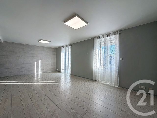 Appartement F4 &agrave; louer - 4 pi&egrave;ces - 77,30 m2 - Exincourt - 25 - FRANCHE-COMTE