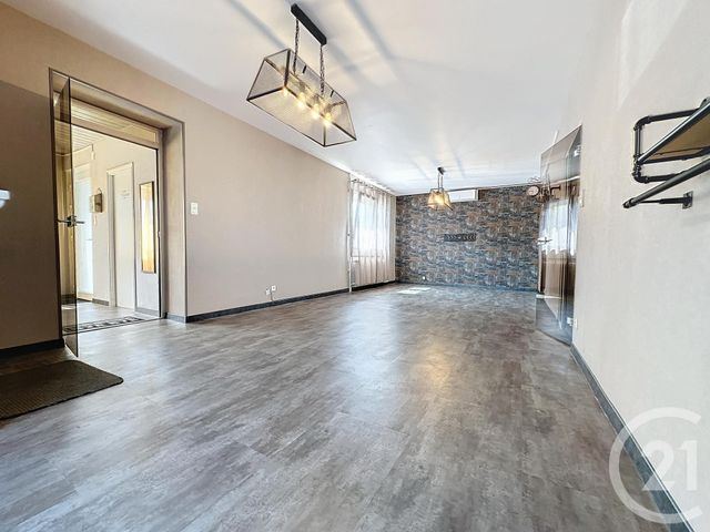 Maison &agrave; louer - 5 pi&egrave;ces - 130 m2 - Valdoie - 90 - FRANCHE-COMTE