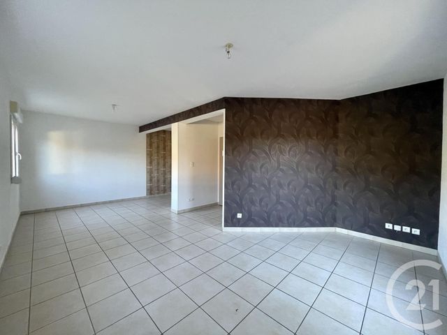 Appartement F4 &agrave; louer - 4 pi&egrave;ces - 80 m2 - Beutal - 25 - FRANCHE-COMTE