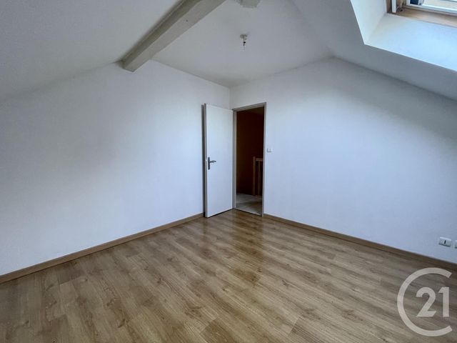Appartement F4 &agrave; louer - 4 pi&egrave;ces - 80 m2 - Beutal - 25 - FRANCHE-COMTE