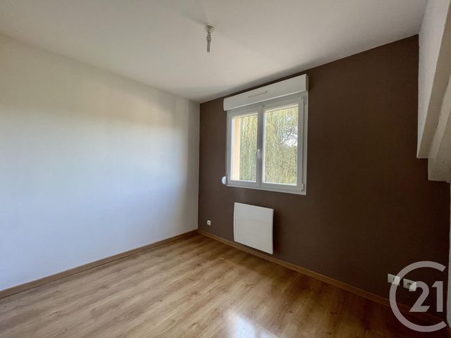 Appartement F4 &agrave; louer - 4 pi&egrave;ces - 80 m2 - Beutal - 25 - FRANCHE-COMTE
