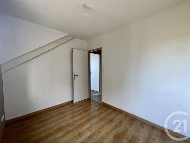 Appartement F4 &agrave; louer - 4 pi&egrave;ces - 80 m2 - Beutal - 25 - FRANCHE-COMTE