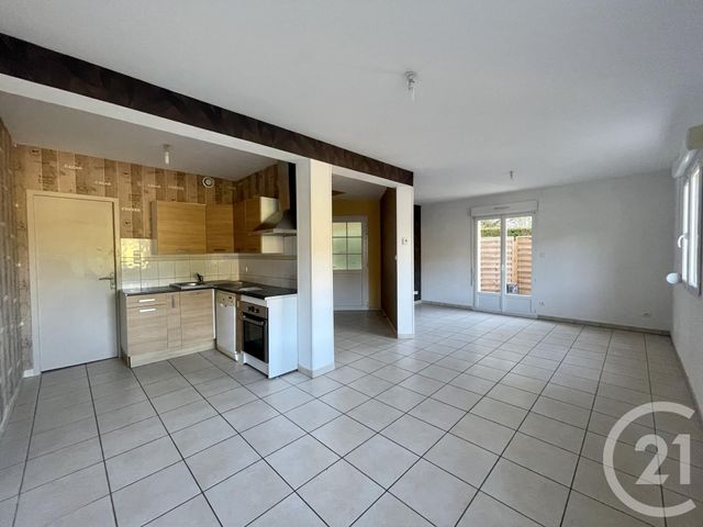 Appartement F4 &agrave; louer - 4 pi&egrave;ces - 80 m2 - Beutal - 25 - FRANCHE-COMTE