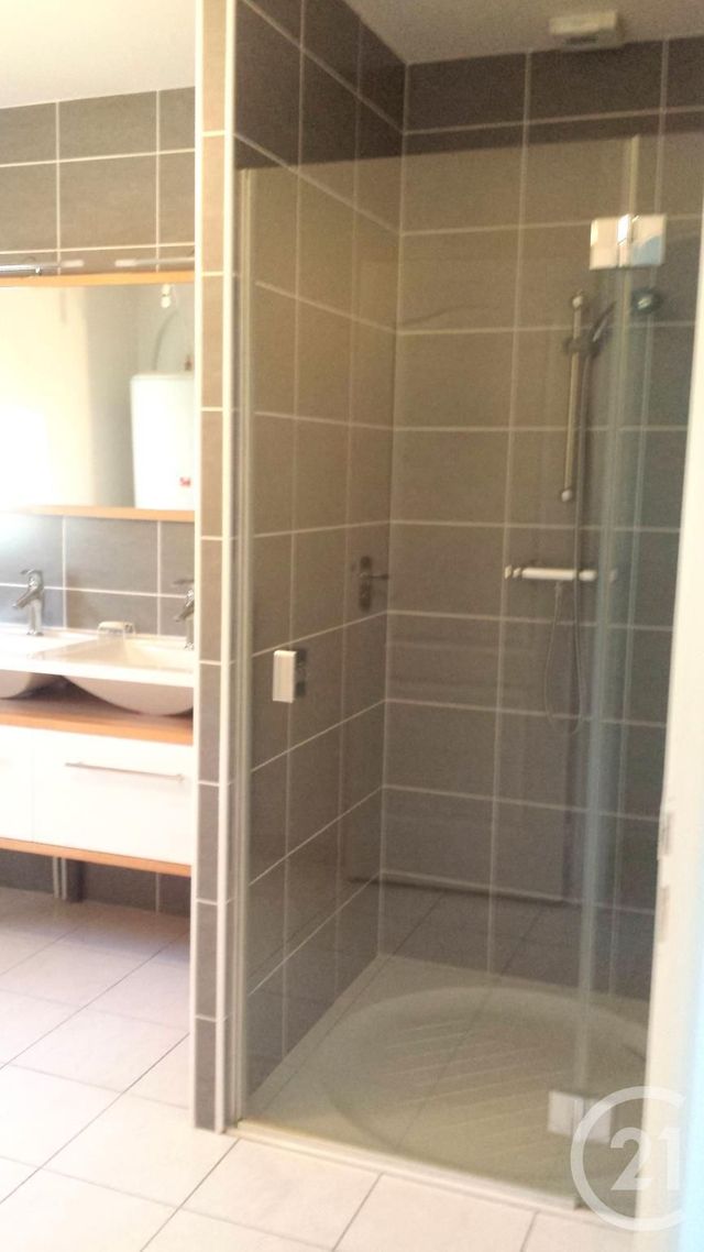 Maison &agrave; louer - 5 pi&egrave;ces - 104 m2 - Autechaux Roide - 25 - FRANCHE-COMTE