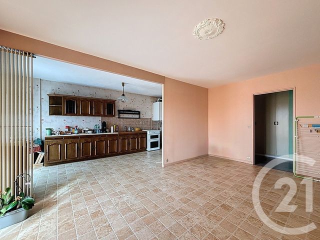 Appartement F5 &agrave; vendre - 5 pi&egrave;ces - 87,19 m2 - Sochaux - 25 - FRANCHE-COMTE