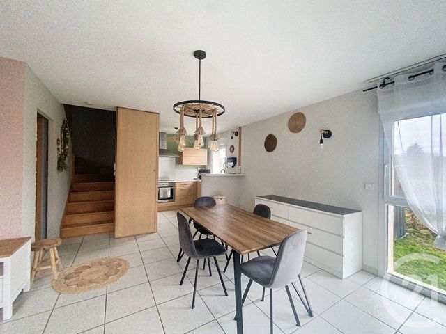 Appartement F4 &agrave; louer - 4 pi&egrave;ces - 65,30 m2 - Montbeliard - 25 - FRANCHE-COMTE