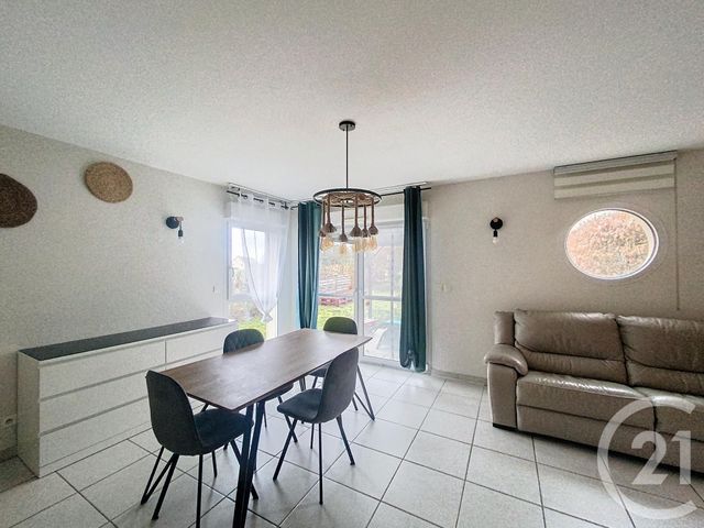 Appartement F4 &agrave; louer - 4 pi&egrave;ces - 65,30 m2 - Montbeliard - 25 - FRANCHE-COMTE