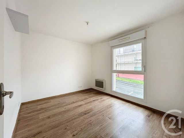 Appartement F4 &agrave; louer - 4 pi&egrave;ces - 75 m2 - Montbeliard - 25 - FRANCHE-COMTE